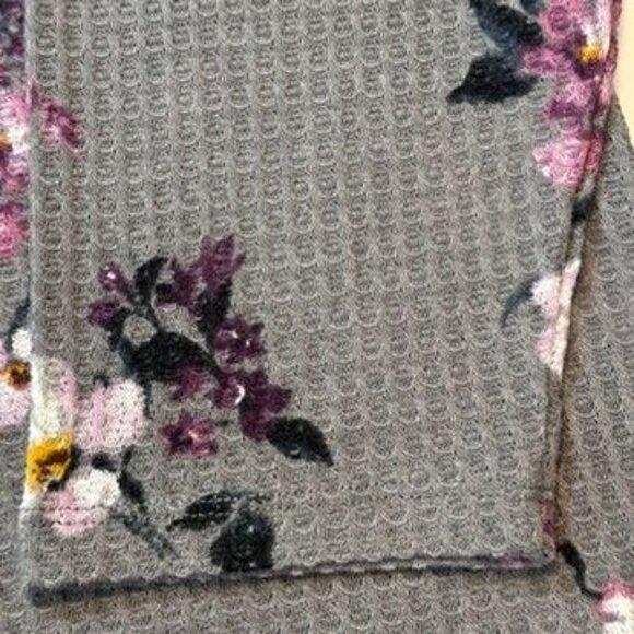 Torrid Floral Waffle Knit Top Sz 5 Gray Multicolor Long Sleeve Scoop Neck NEW - Picture 3 of 16